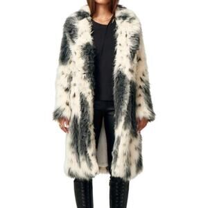 Lita By Ciara NWOT Amour Faux Fur Coat Grey Bobcat Print Size S Shaggy Swagger